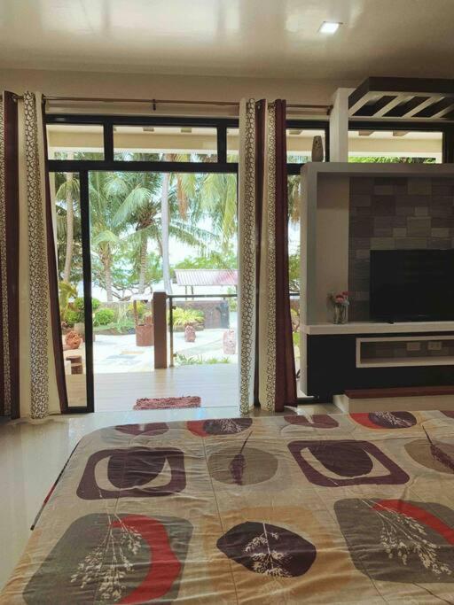 Beach Getaway Studio Villa In Lobo Екстер'єр фото