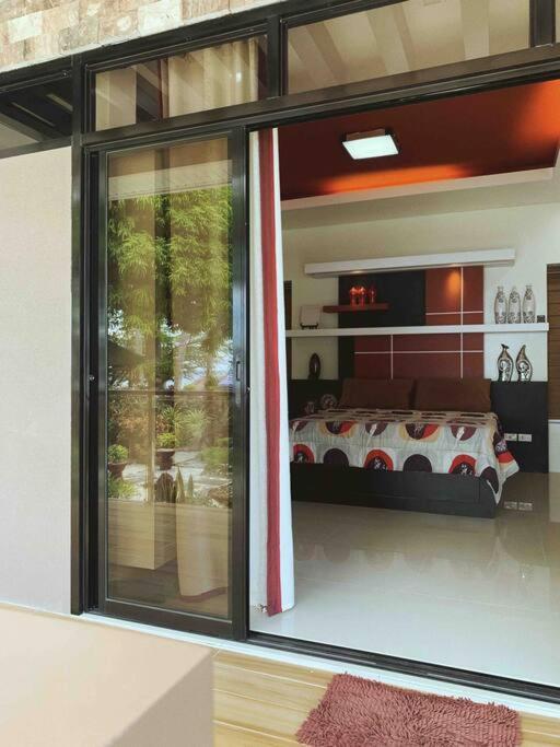 Beach Getaway Studio Villa In Lobo Екстер'єр фото