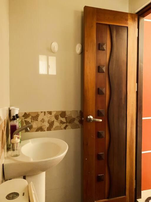 Beach Getaway Studio Villa In Lobo Екстер'єр фото
