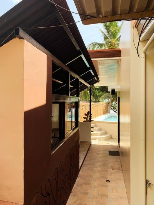 Beach Getaway Studio Villa In Lobo Екстер'єр фото